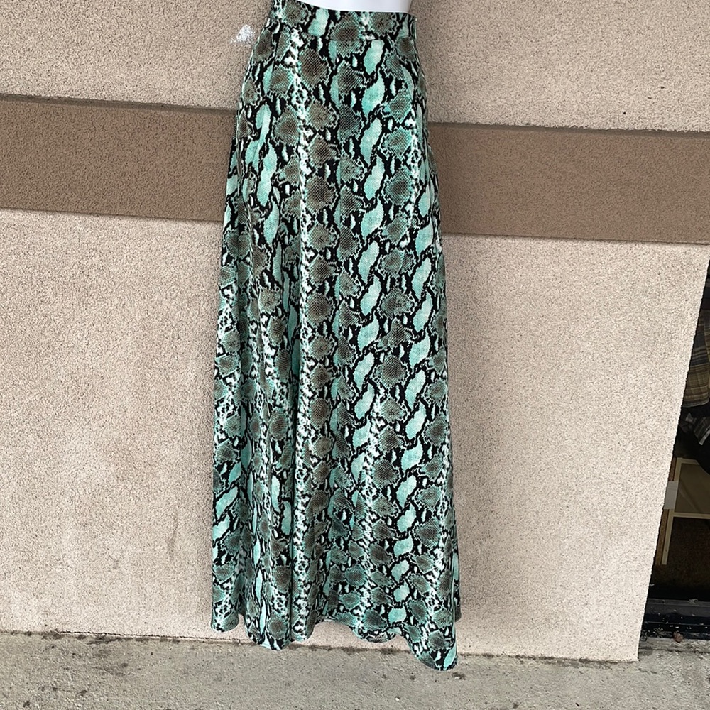 Show Me Your MuMu Full Maxi Skirt SzS Side Zip Closure